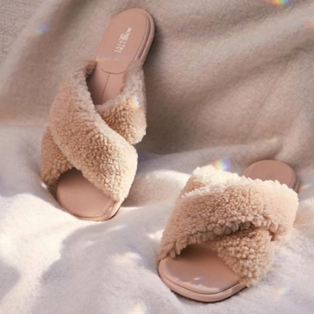 Only shearling tan sandal NWT 41/10